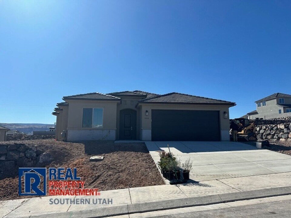1855 350 N in Hurricane, UT - Building Photo