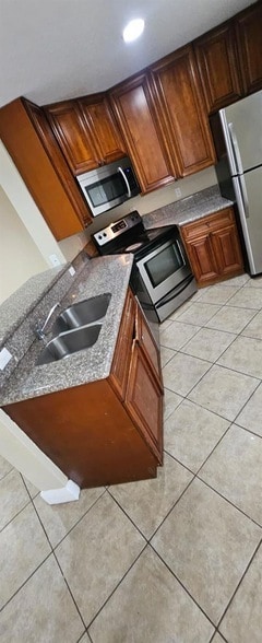 4915 Springfield St in Greenacres, FL - Foto de edificio - Building Photo