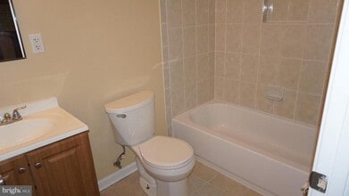 8105 Legation Rd in New Carrollton, MD - Building Photo - Building Photo