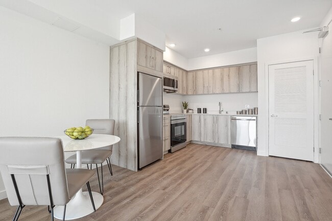 224 N Alvarado St in Los Angeles, CA - Building Photo - Building Photo