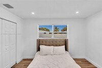 228 NW 9th Ave photo'