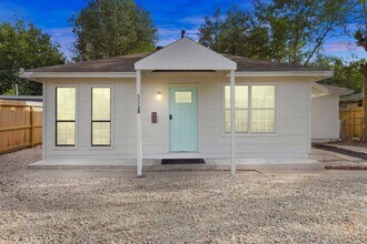 5530 Malmedy Rd in Houston, TX - Building Photo - Building Photo