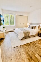 3349 Beacon St in North Chicago, IL - Building Photo - Building Photo