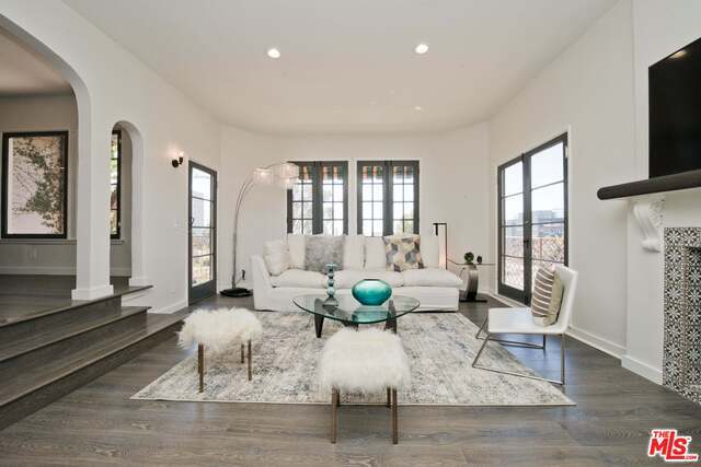6681 Emmet Terrace in Los Angeles, CA - Building Photo