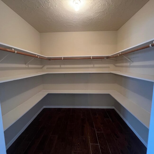 property at 918 Fairway Dr