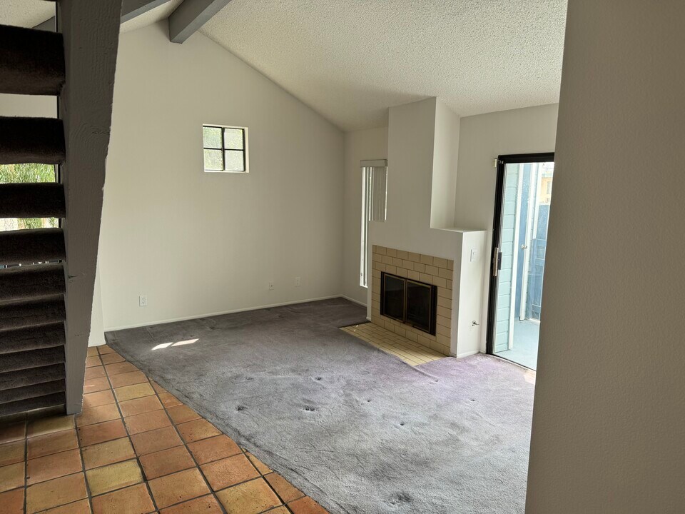 7340 Quill Dr, Unit 77 in Downey, CA - Building Photo