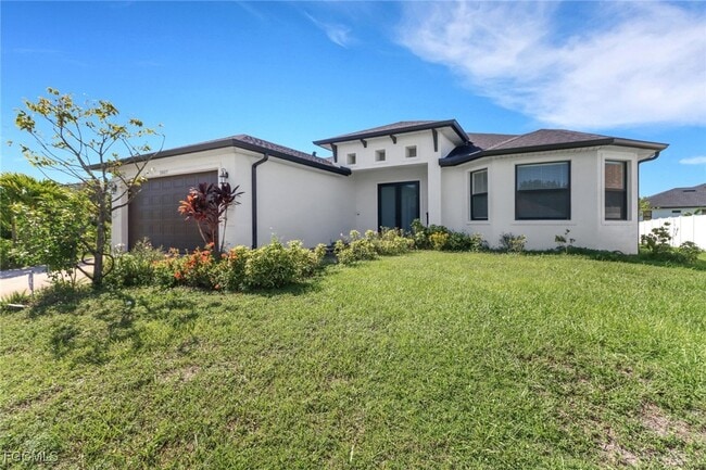 3807 27th St SW in Lehigh Acres, FL - Building Photo - Building Photo