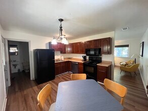 5756 Kendon St in Dayton, OH - Building Photo - Building Photo