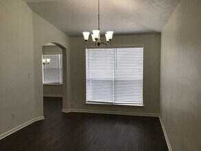 327 Leisure Ln in Montgomery, TX - Building Photo - Building Photo