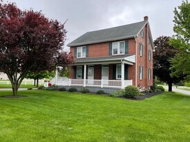 3409 Division Hwy in New Holland, PA - Building Photo