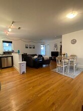 17 Wensley St in Boston, MA - Foto de edificio - Building Photo