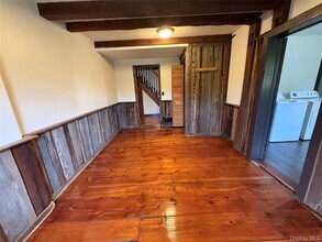 241 White Bridge Rd in Middletown, NY - Building Photo - Building Photo