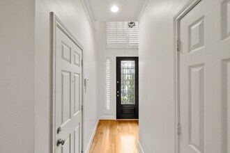 5351 McCulloch Cir in Houston, TX - Building Photo - Building Photo