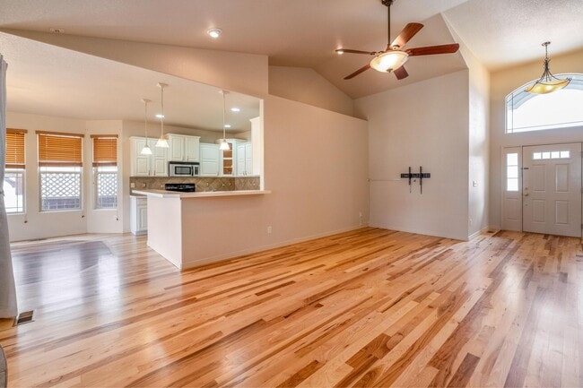 5-bedroom, 3-bathroom home located in Windsor, CO. in Windsor, CO - Building Photo - Building Photo