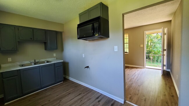 property at 1024 S Wellington St