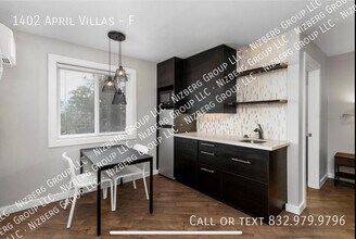 1402 April Villas in Montgomery, TX - Building Photo - Building Photo