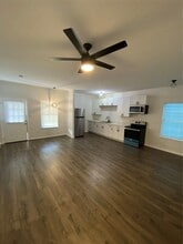 7825 Goode St in Houston, TX - Building Photo - Building Photo