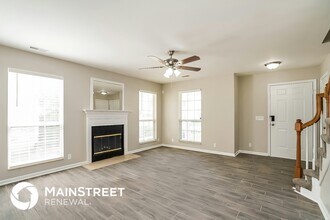 6132 Hampton Hall Way in Nashville, TN - Foto de edificio - Building Photo