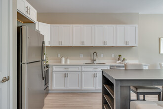 Parkview Townhomes in Surprise, AZ - Building Photo - Interior Photo