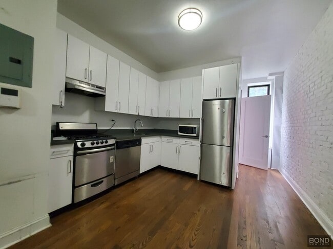 property at 234 E 89th St