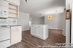 7711 Callaghan Rd in San Antonio, TX - Building Photo - Building Photo