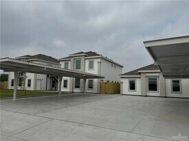 1601 Molino Dr, Unit 4 in Edinburg, TX - Building Photo
