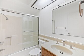 11073 Linda Ln in Garden Grove, CA - Building Photo - Building Photo