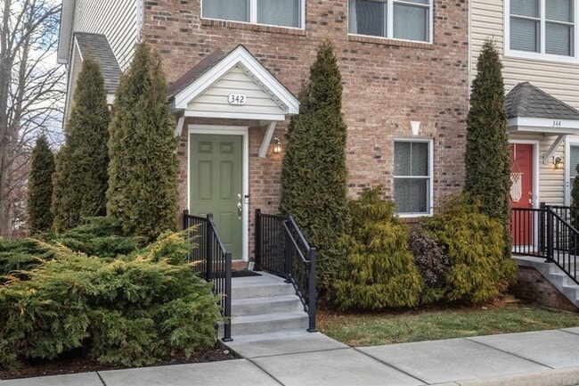 342 Sapphire Dr in Harrisonburg, VA - Building Photo - Building Photo