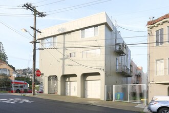 200 Lawton St in San Francisco, CA - Building Photo - Building Photo