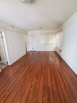 947 E 2nd St, Unit 949 in Long Beach, CA - Building Photo