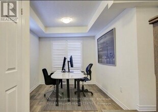 1570 Leblanc Ct in Milton, ON - Building Photo - Building Photo