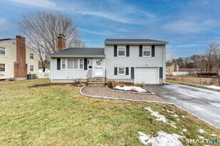 155 Spring St in Glastonbury, CT - Building Photo