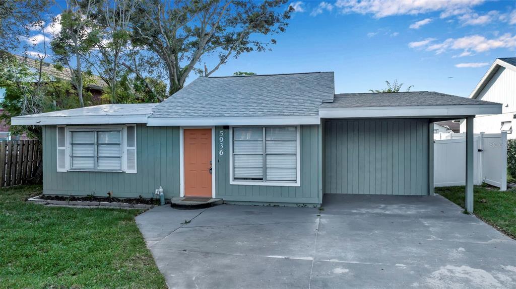 5936 Albert Pl in Sarasota, FL - Building Photo