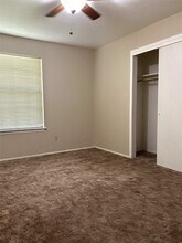 660 Oak St in Burleson, TX - Building Photo - Building Photo