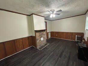 201-203-203 Grove Ave SE in Lindale, GA - Building Photo - Building Photo