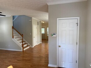 27 Montgomery St NE in Atlanta, GA - Foto de edificio - Building Photo