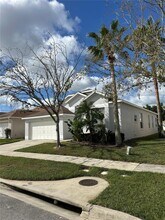 241 Lockbreeze Dr in Davenport, FL - Building Photo - Building Photo