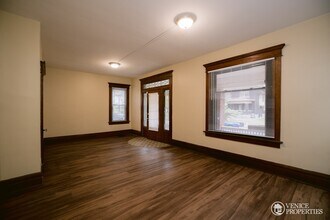 91 E Oakland Ave in Columbus, OH - Building Photo - Building Photo
