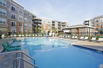The Ashby at South Hills Village Station in Pittsburgh, PA - Foto de edificio - Building Photo