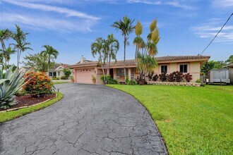 1000 SE 7th Ave in Pompano Beach, FL - Foto de edificio - Building Photo