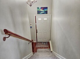 13 Mill Run W in Hightstown, NJ - Building Photo