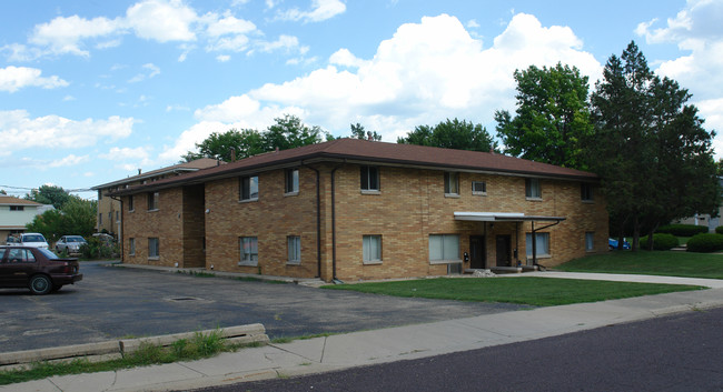 2920-2922 N Woodbine Ter in Peoria, IL - Foto de edificio - Building Photo