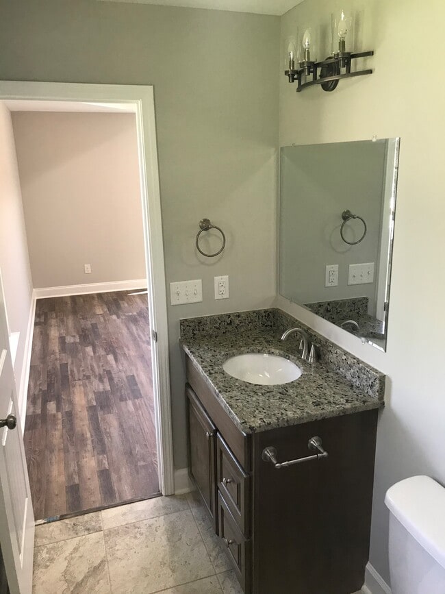 708 Delta St in Dalton, GA - Building Photo - Building Photo