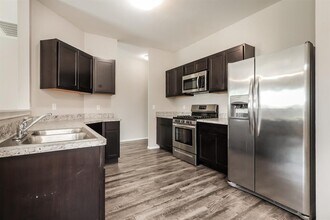 10756 SW 23rd Pl in Yukon, OK - Building Photo - Building Photo