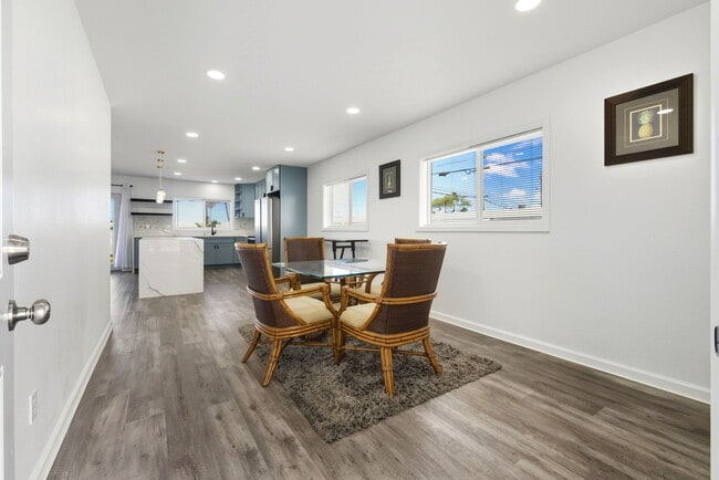 87-082 Farrington Hwy in Waianae, HI - Building Photo - Building Photo