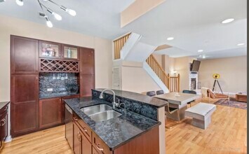 1430 N La Salle Dr, Unit f1 in Chicago, IL - Building Photo - Building Photo