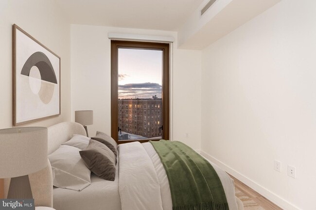 1630 Columbia Rd NW, Unit 908 in Washington, DC - Building Photo - Building Photo