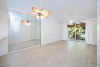 326 Bradstrom Cir, Unit F-202 in Naples, FL - Building Photo - Building Photo