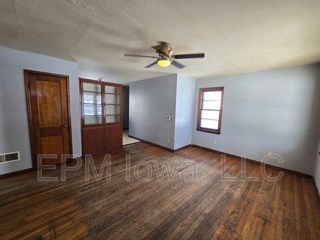 property at 407 Linden Ave