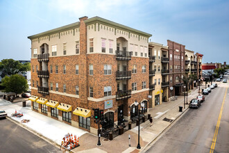 Marketplace Lofts in Hopkins, MN - Building Photo - Building Photo